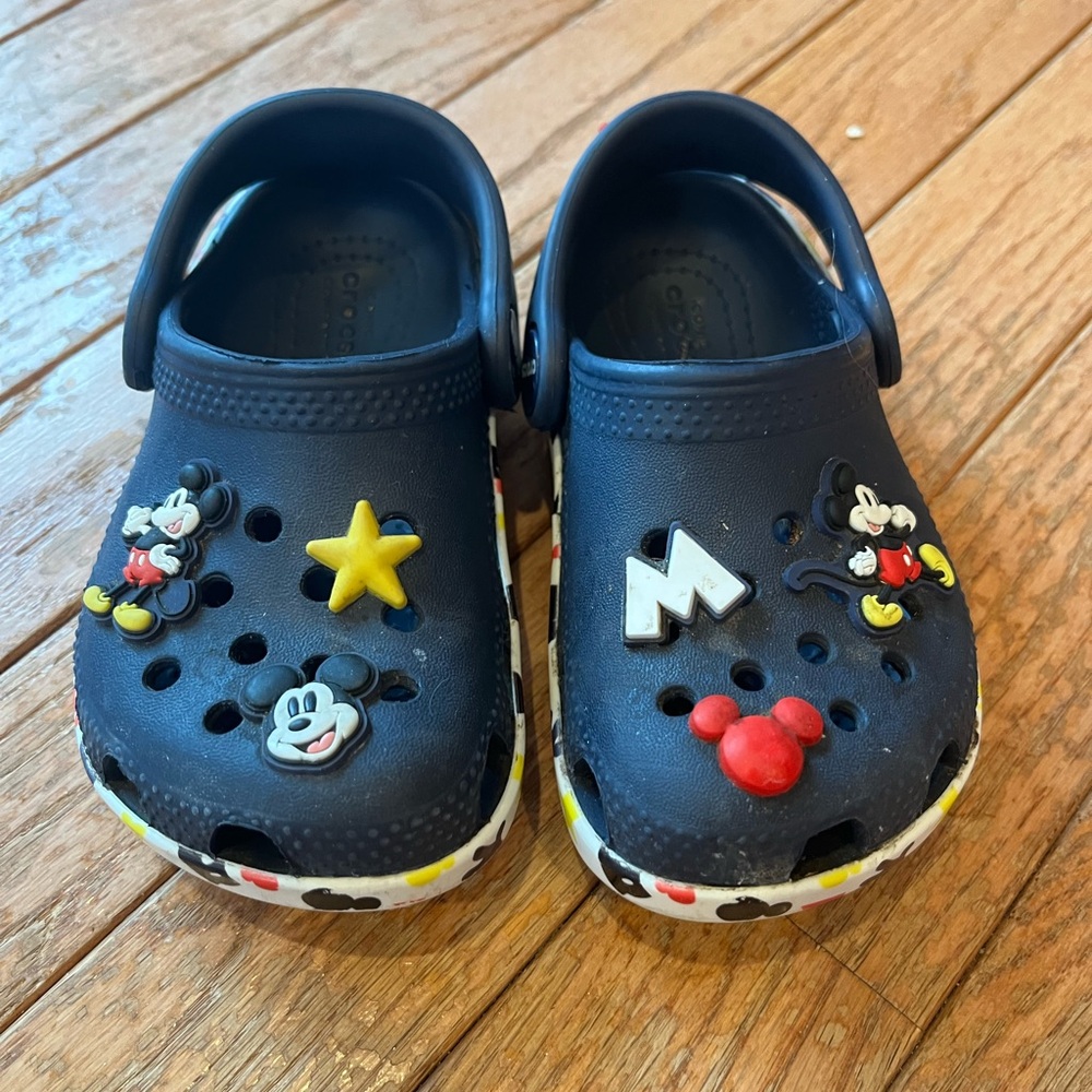 CROCS Kids Navy Slippers with Mickey Mouse Charms